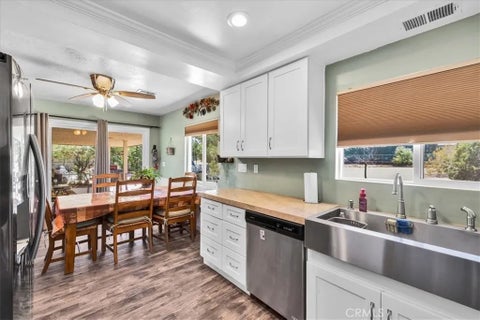 Photo of 58353 Arcadia Trl, Yucca Valley, CA 92284 (MLS # JT26154810)