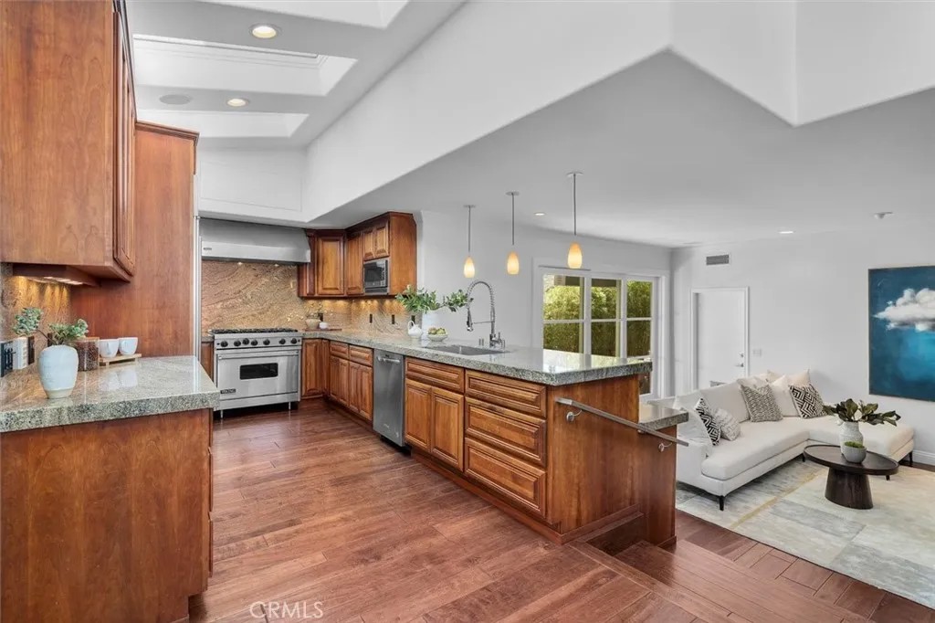 424 3rd Street