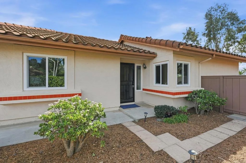 10896 Pointed Oak Lane