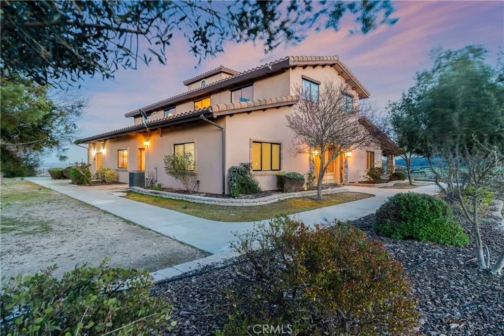 3230 Nacimiento Lake Drive