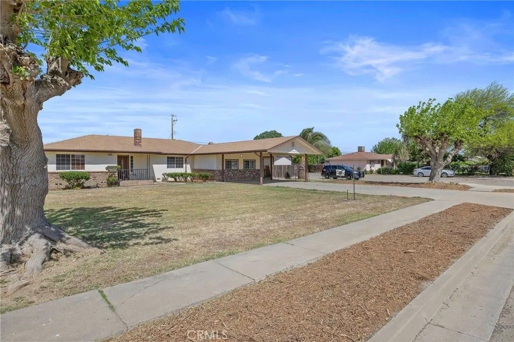 Photo of 16808 W Palmer Avenue, Huron, CA 93234 (MLS # FR26069150)