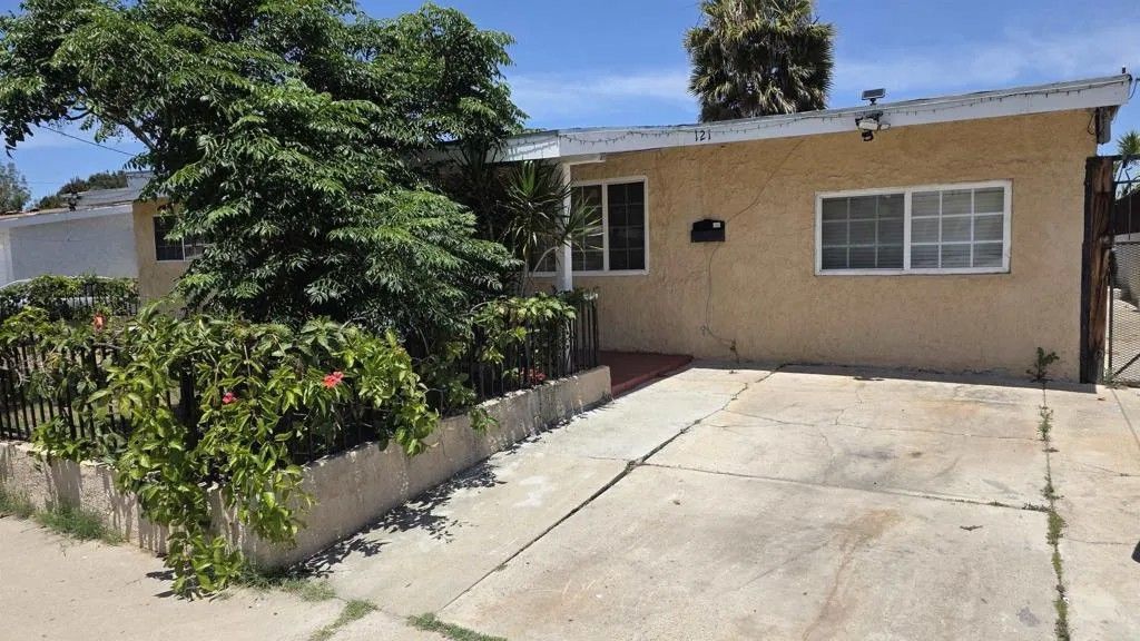 Photo of 121 E Orlando Street, Chula Vista, CA 91911 (MLS # PTP2603983)