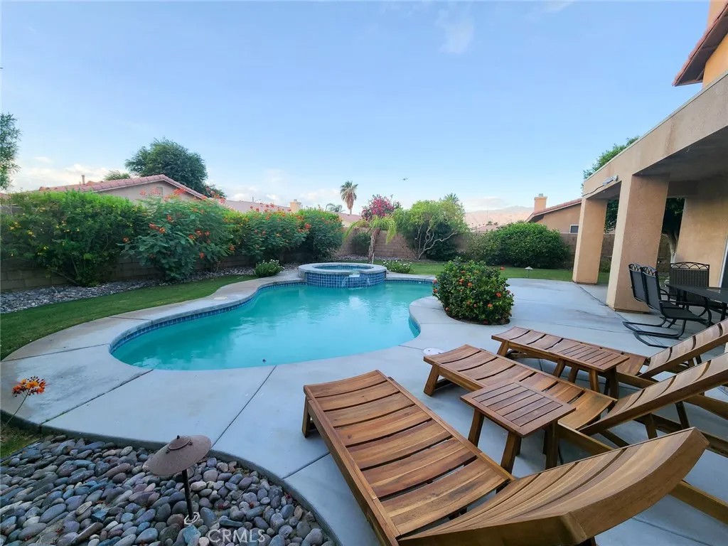 43620 Brahea Court