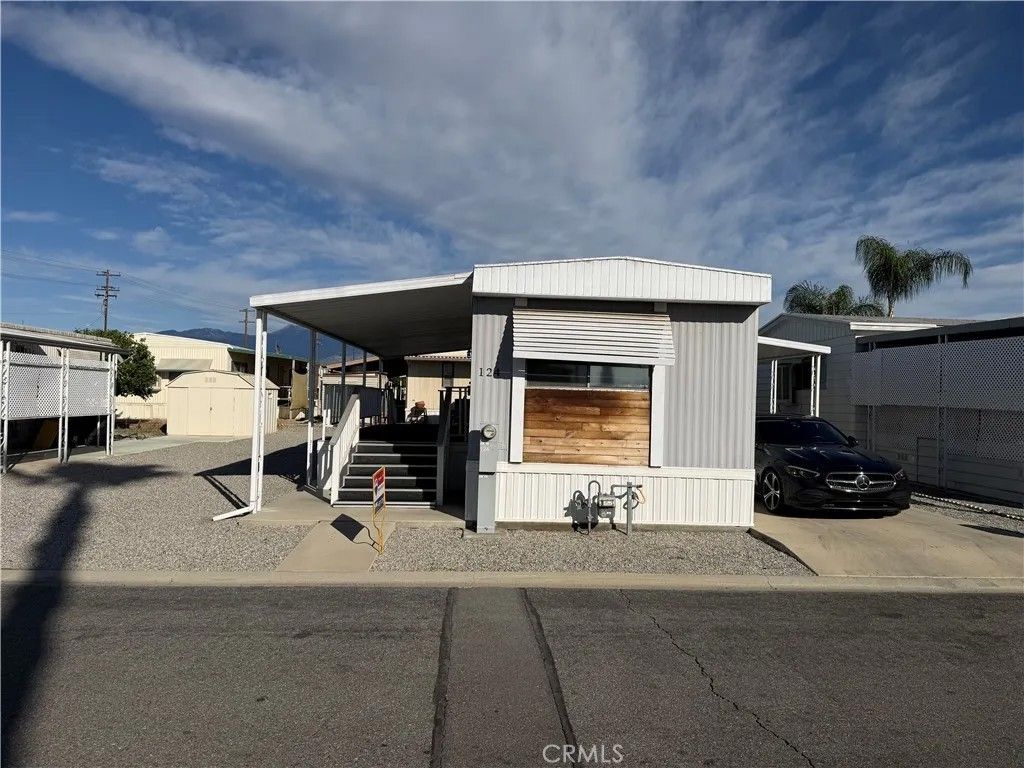 Photo of 1895 W Devonshire Ave #124, Hemet, CA 92545 (MLS # IG26050453)