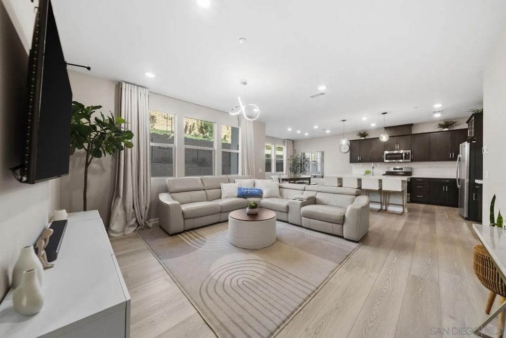 Photo of 2208 Trevi Cir, Chula Vista, CA 91913 (MLS # 260002537)