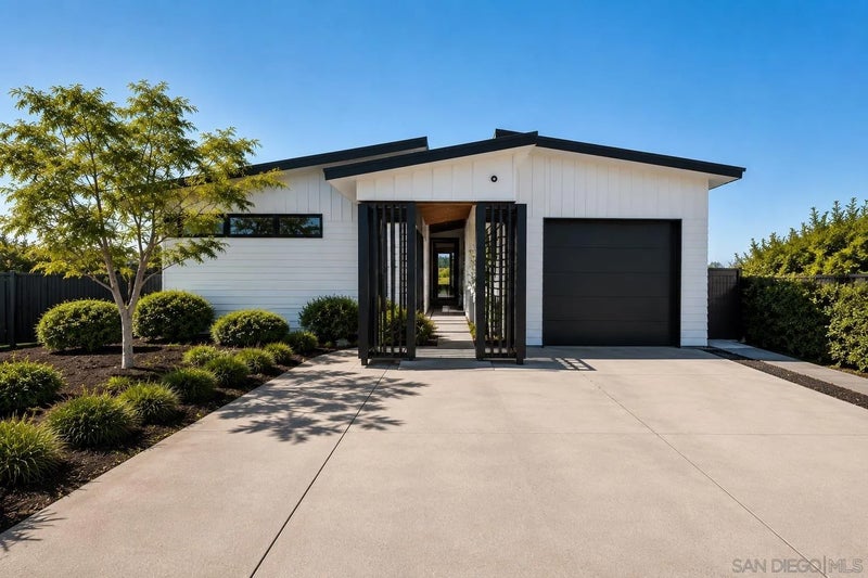 36 W Altadena Dr.