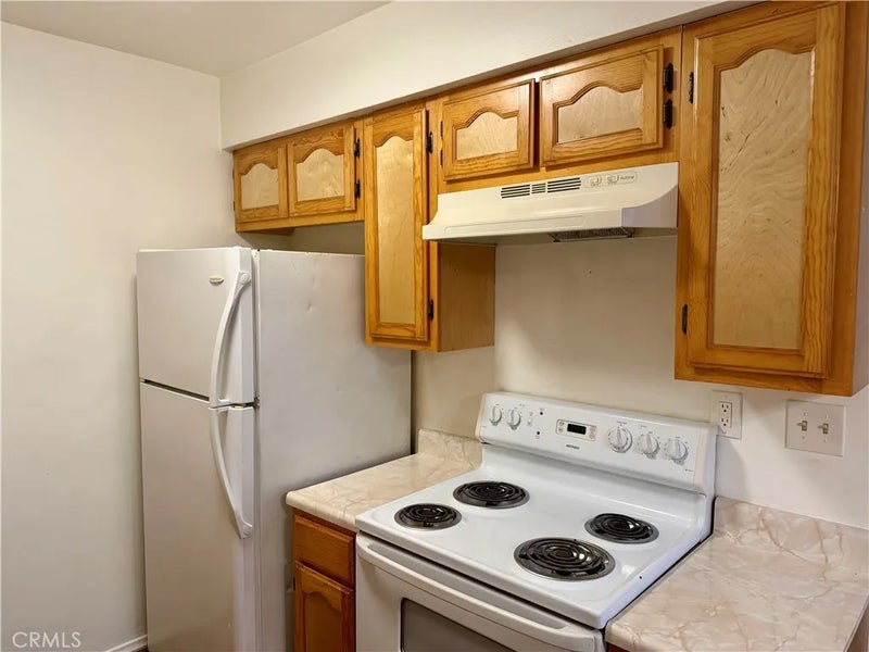 335 Cedar 212