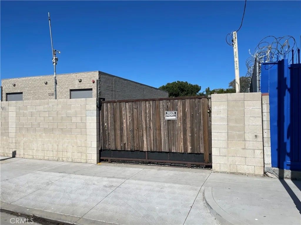 Photo of 0 Branford, Pacoima, CA 91331 (MLS # SR26054887)