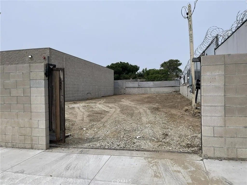 Photo of 0 Branford, Pacoima, CA 91331 (MLS # SR26054887)