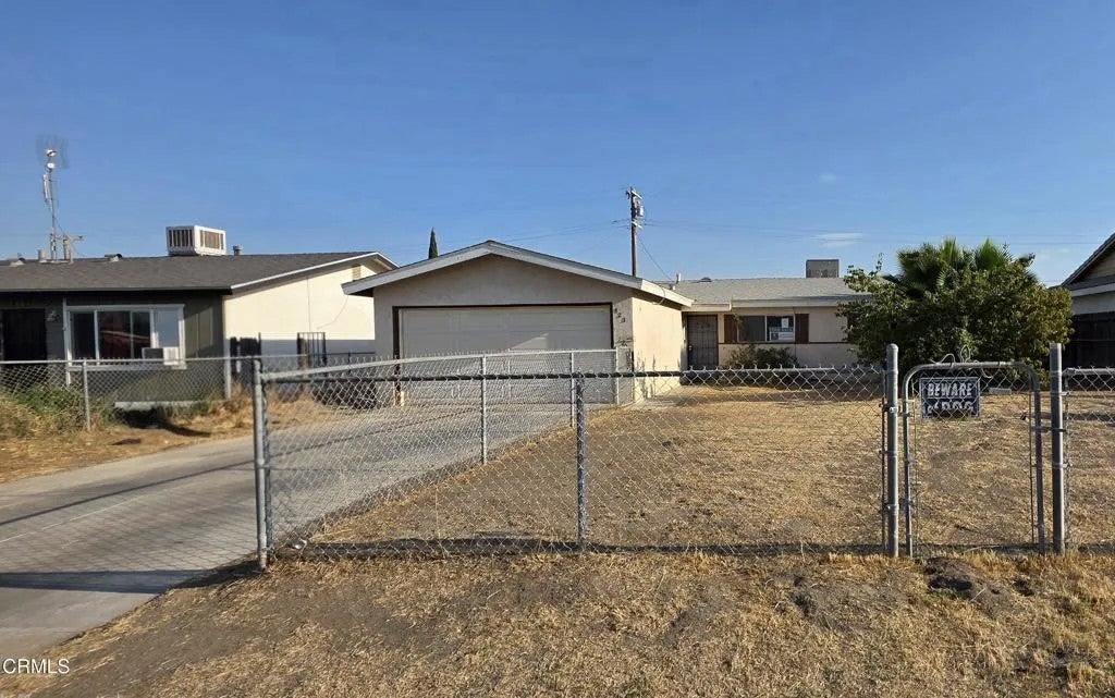 423 Helen Way