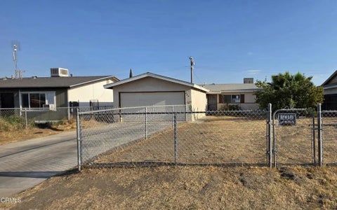 Tiny photo for 423 Helen Way, Bakersfield, CA 93307 (MLS # V1-38089)