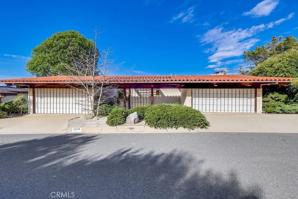 2229 Via Cerritos