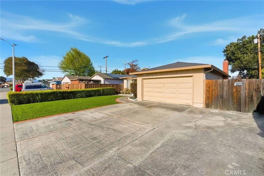 Photo of 2631 Monroe St, Santa Clara, CA 95051 (MLS # IG26015088)