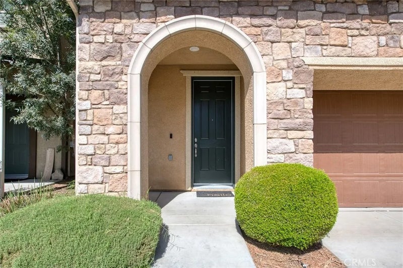 5438 W Santa Barbara