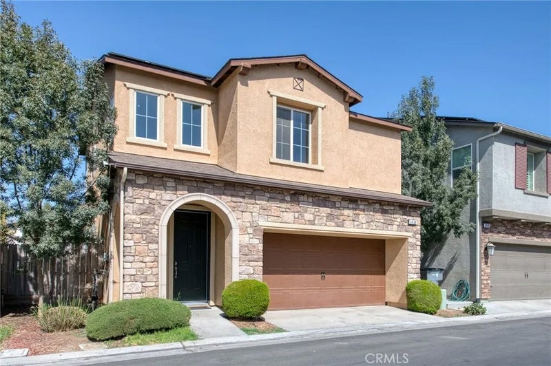5438 W Santa Barbara