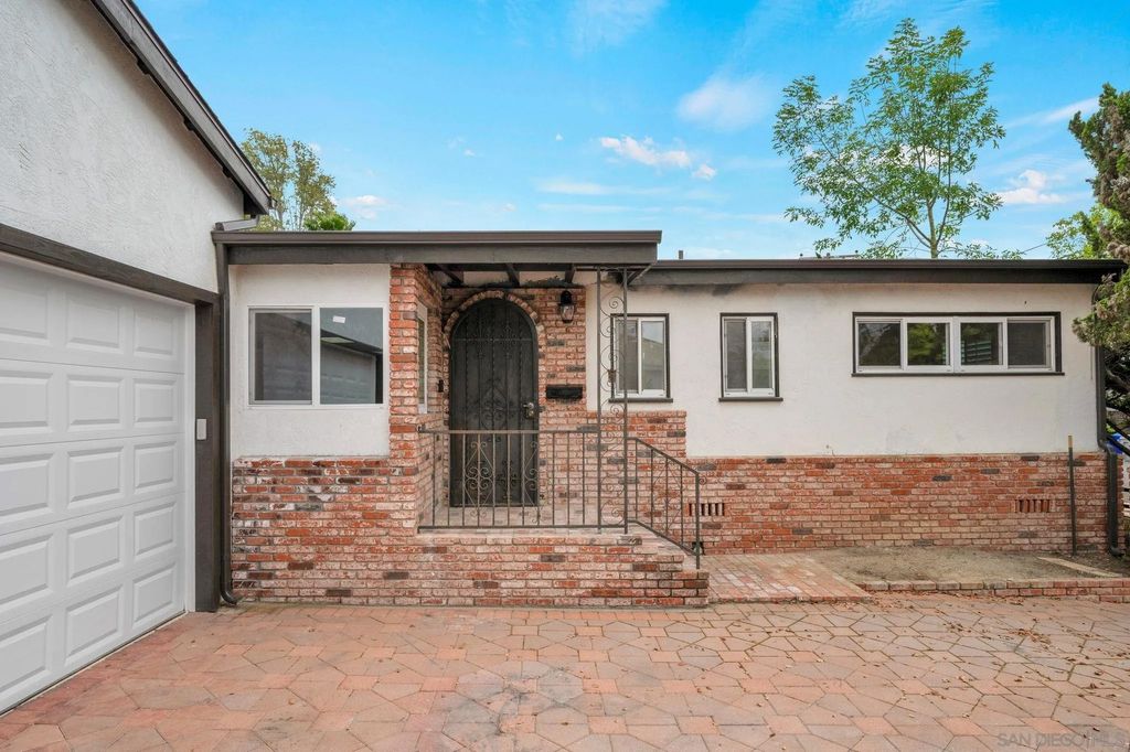 Photo of 4023 Gros Ventre Ave, San Diego, CA 92117 (MLS # 260007836)