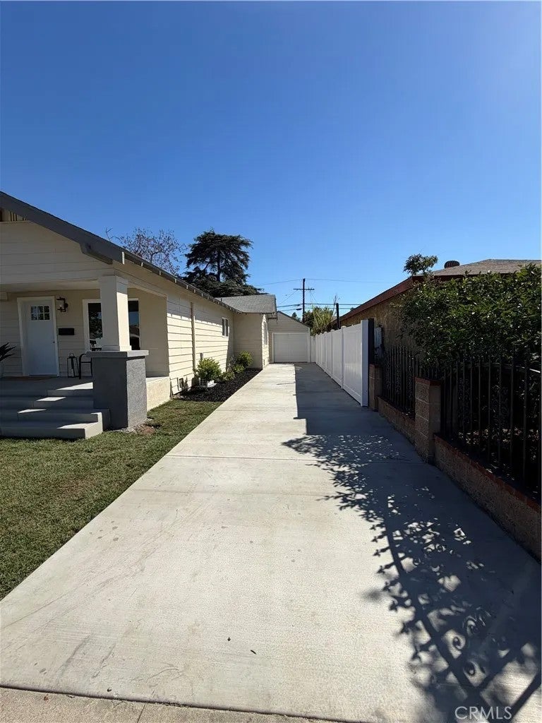 2064 Myrtle