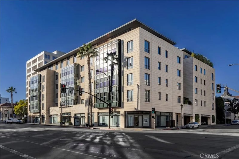 345 E Colorado Boulevard 404