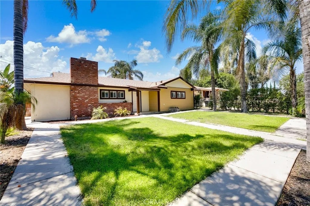 530 W C St