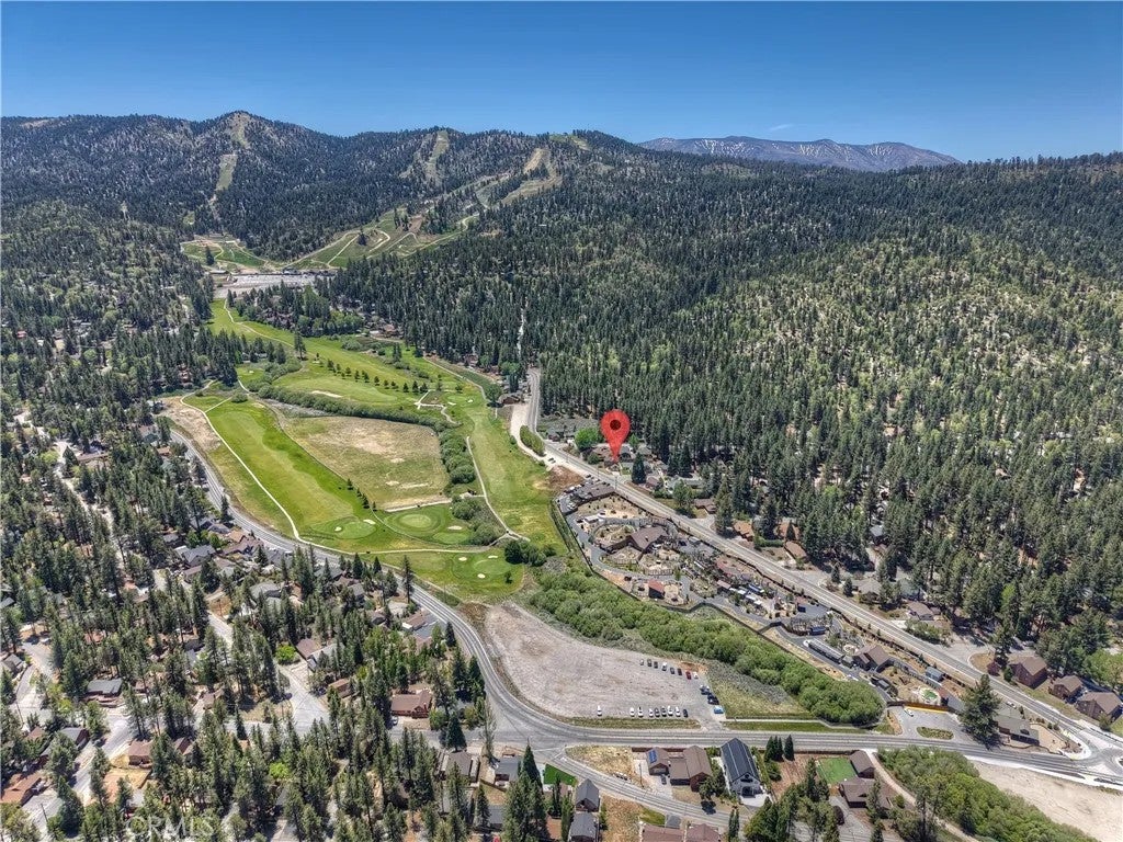 858 Club View Drive