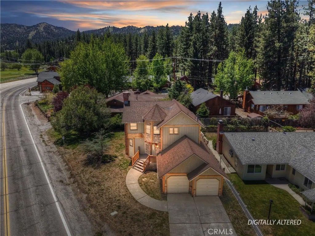 858 Club View Drive