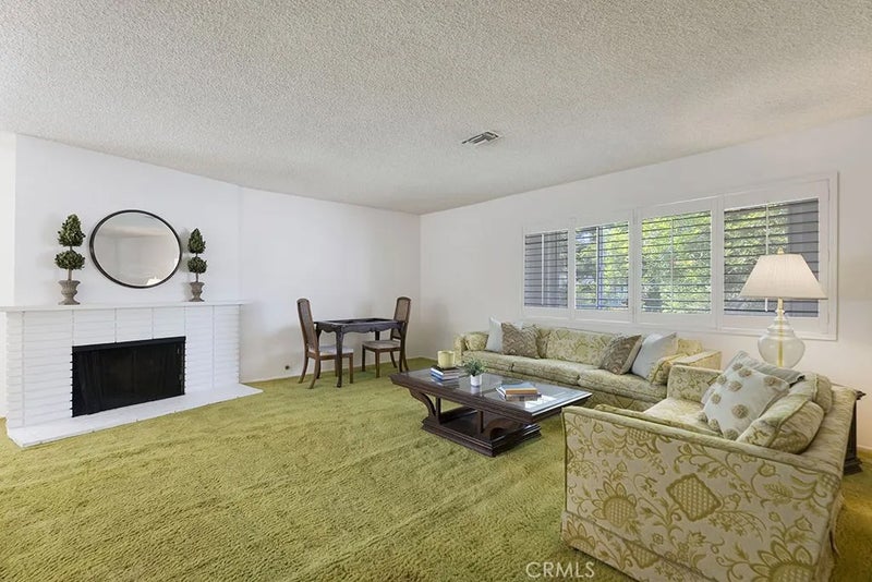 10568 Des Moines