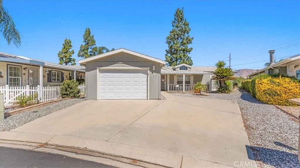 Photo of 1250 N Kirby #138, Hemet, CA 92545 (MLS # CV26197120)