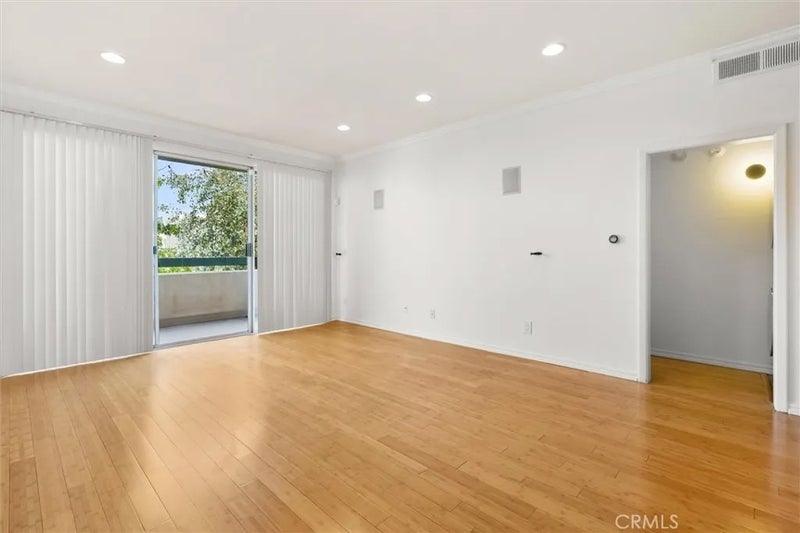 11225 Peach Grove 203