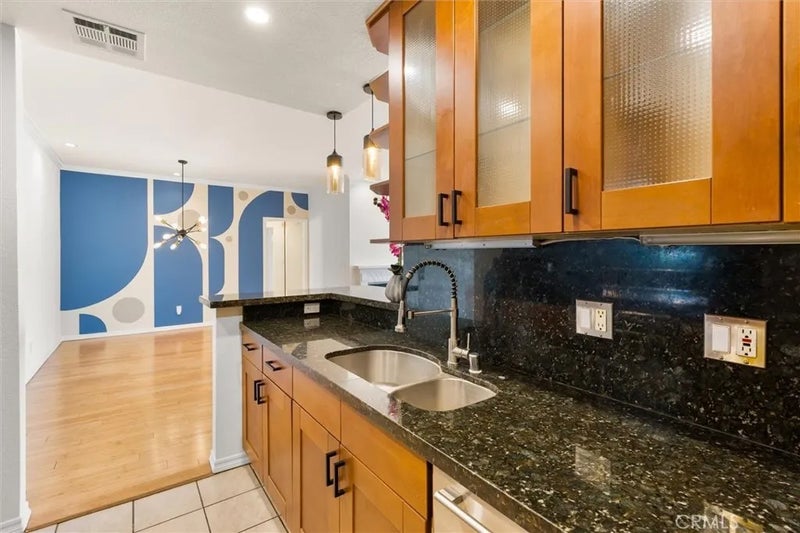 11225 Peach Grove 203