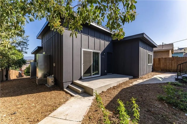 2530 Ganahl, Los Angeles