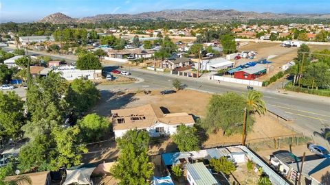 Tiny photo for 27987 Jefferson Ave, Menifee, CA 92585 (MLS # SW25228165)
