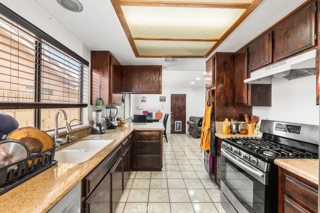 Photo of 1827 Louise Ave, Lancaster, CA 93534 (MLS # SR26072208)