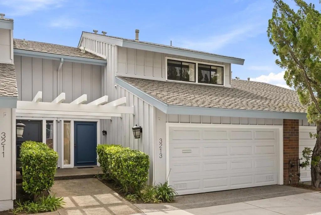 Photo of 3213 Via Marin, La Jolla, CA 92037 (MLS # PTP2507604)