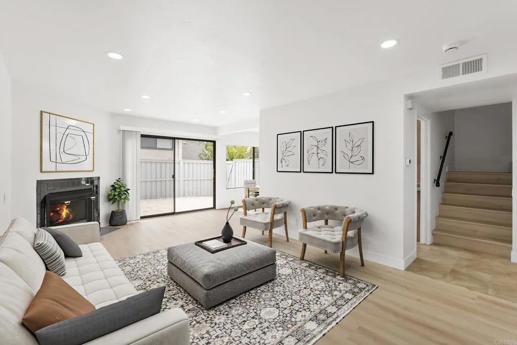 Photo of 3213 Via Marin, La Jolla, CA 92037 (MLS # PTP2507604)