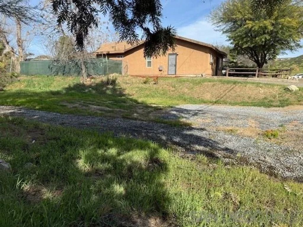 Photo of 23930 Elsinore Lane, Menifee, CA 92587 (MLS # 260004946)