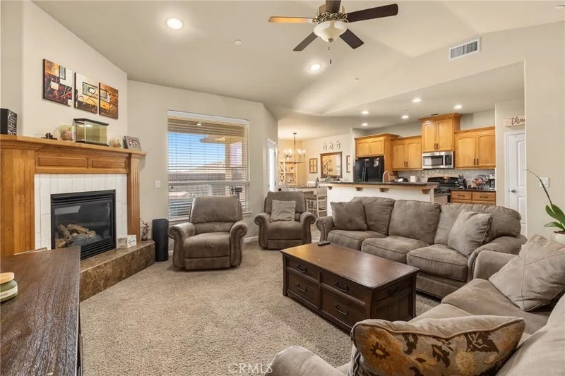 2865 Longwood