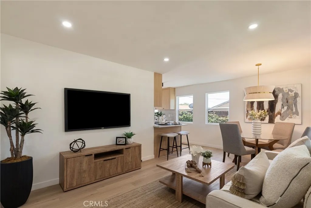 11428 Leland