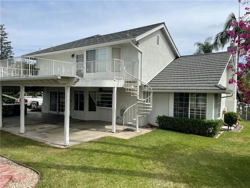 21342 Hillside Court