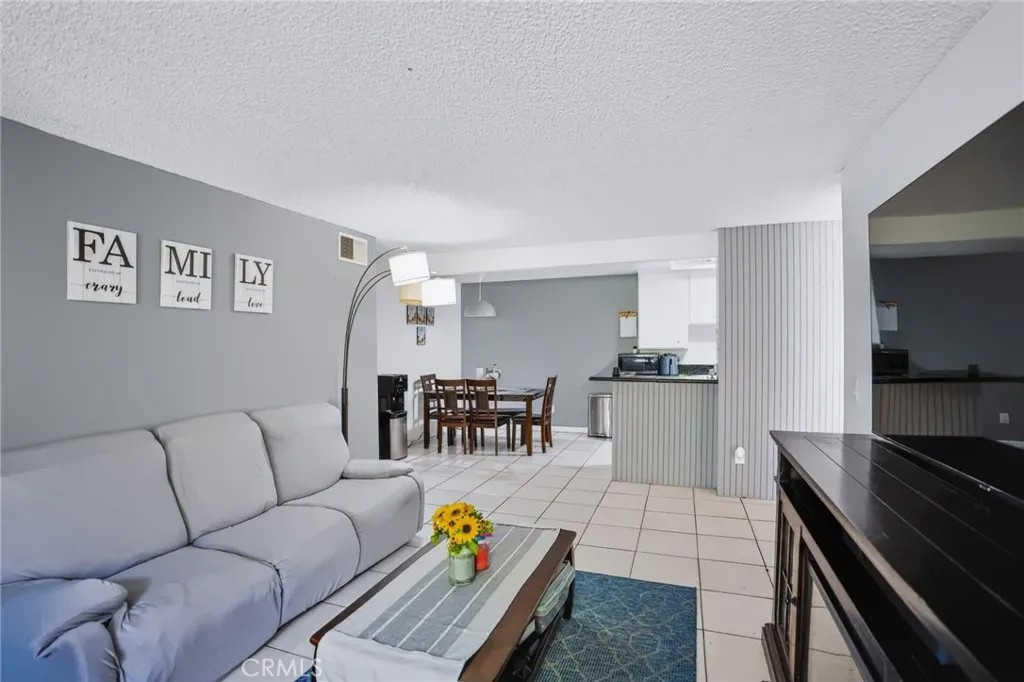1101 W Macarthur Blvd #157