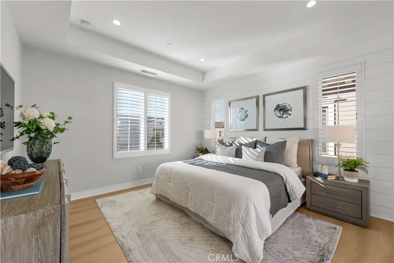 123 Lomita