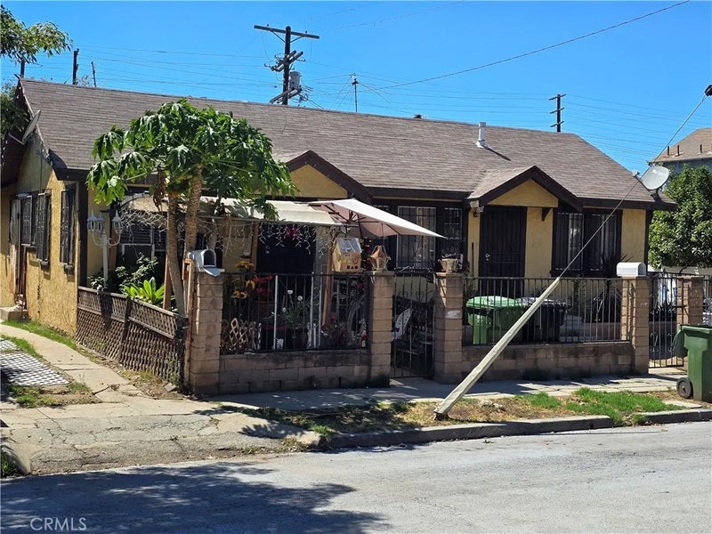 634 Romulo Street