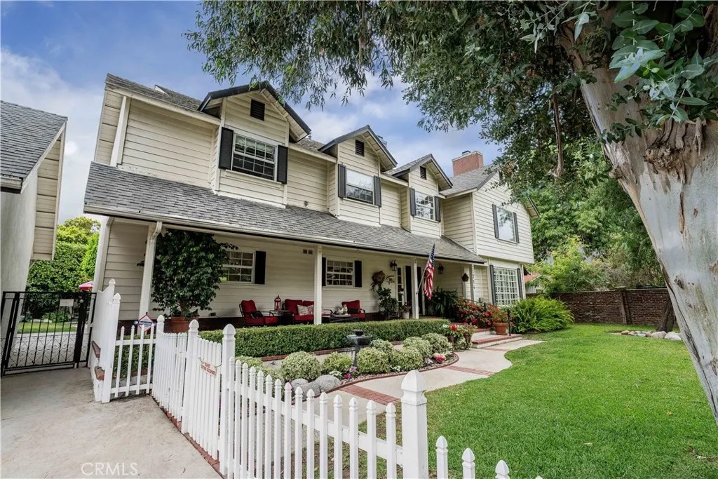 1714 Riverside