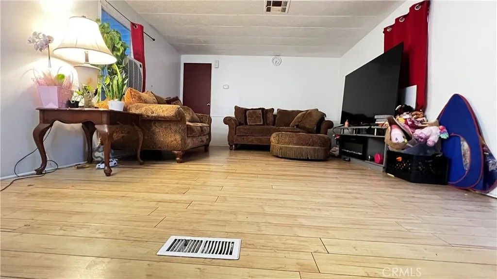 Photo of 1301 E Avenue I #233, Lancaster, CA 93535 (MLS # SR26078090)