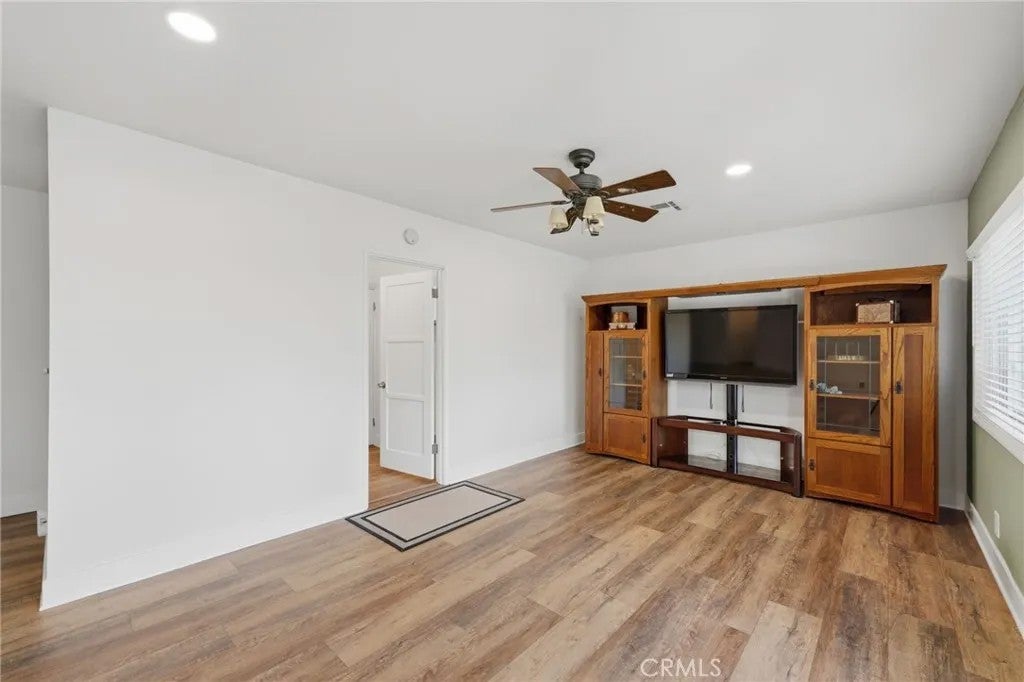 15432 Gridley