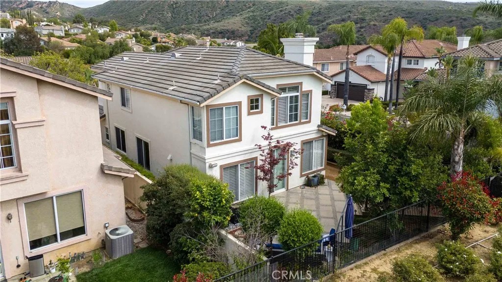 2809 Silk Oak Avenue