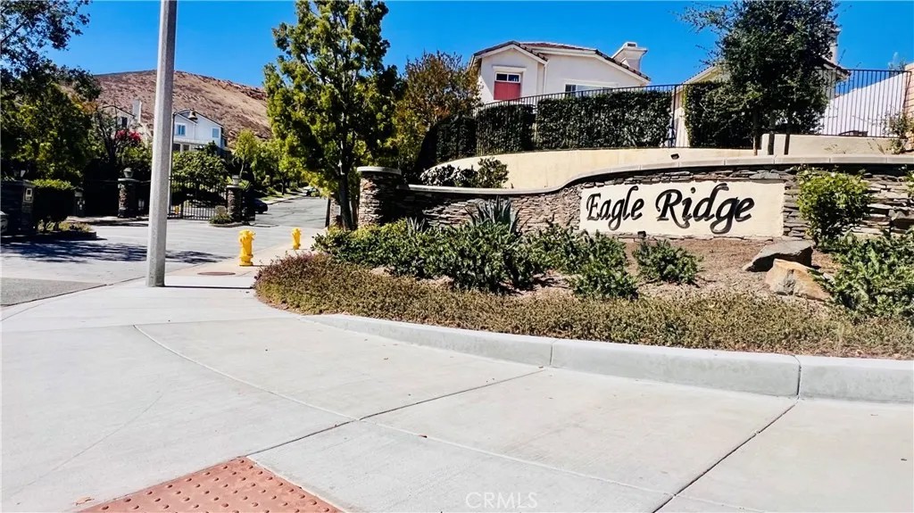 2809 Silk Oak Avenue