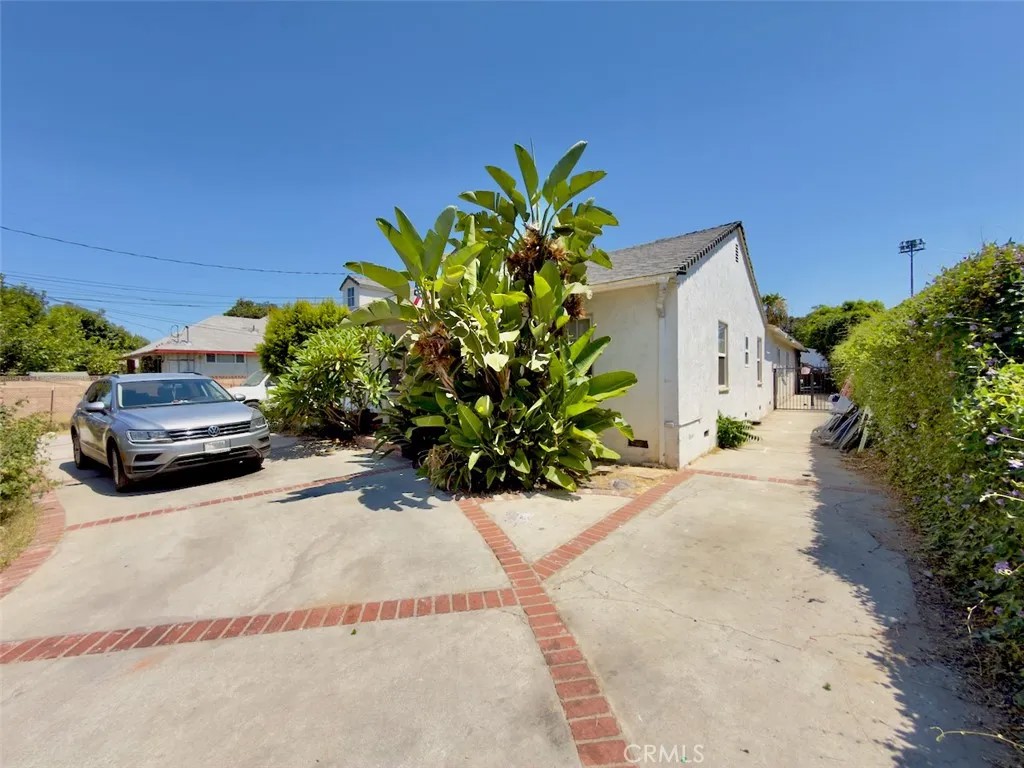10918 Laurel Canyon