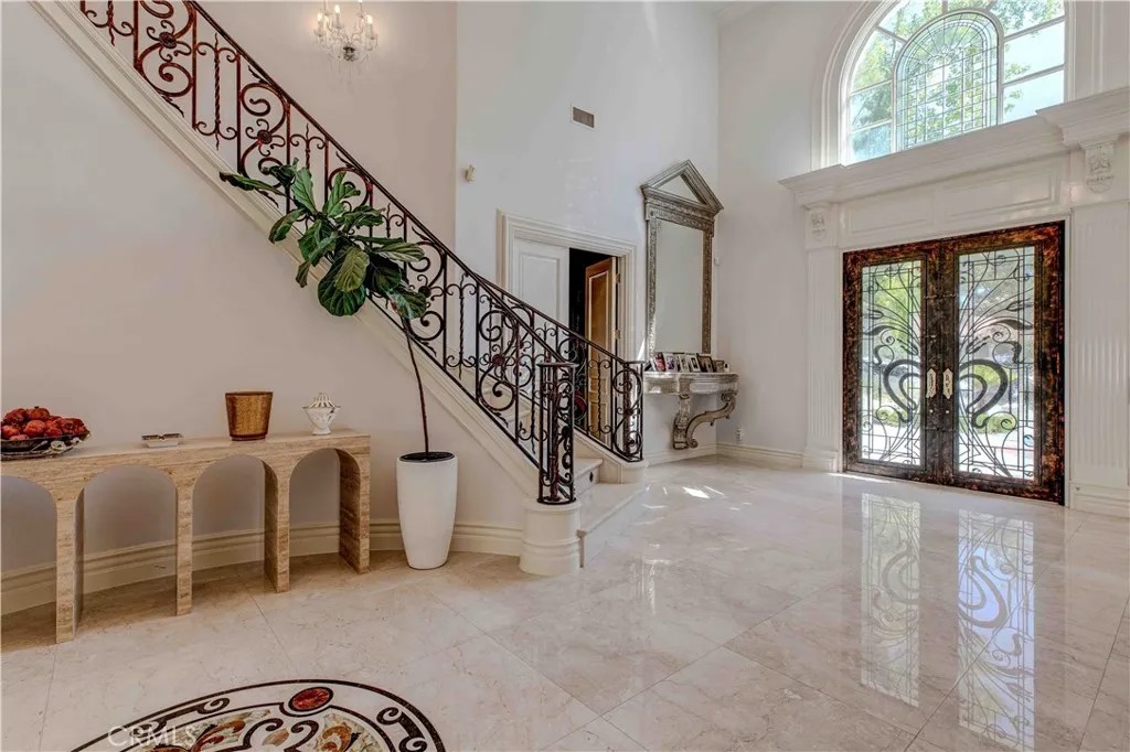 805 Greenridge Drive