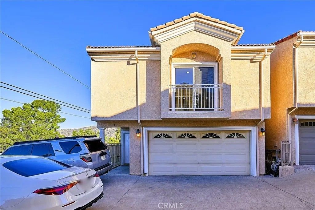 Photo of 10357 Commerce Avenue #7, Tujunga, CA 91042 (MLS # GD25264283)