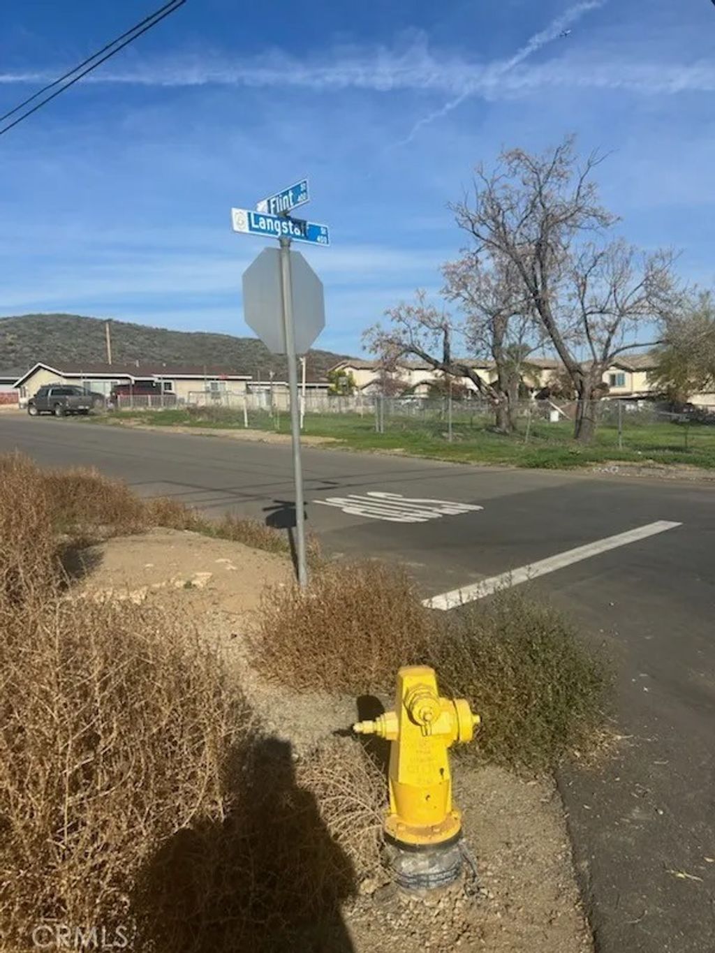 Photo of 419 N Langstaff St, Lake Elsinore, CA 92530 (MLS # SW25280151)